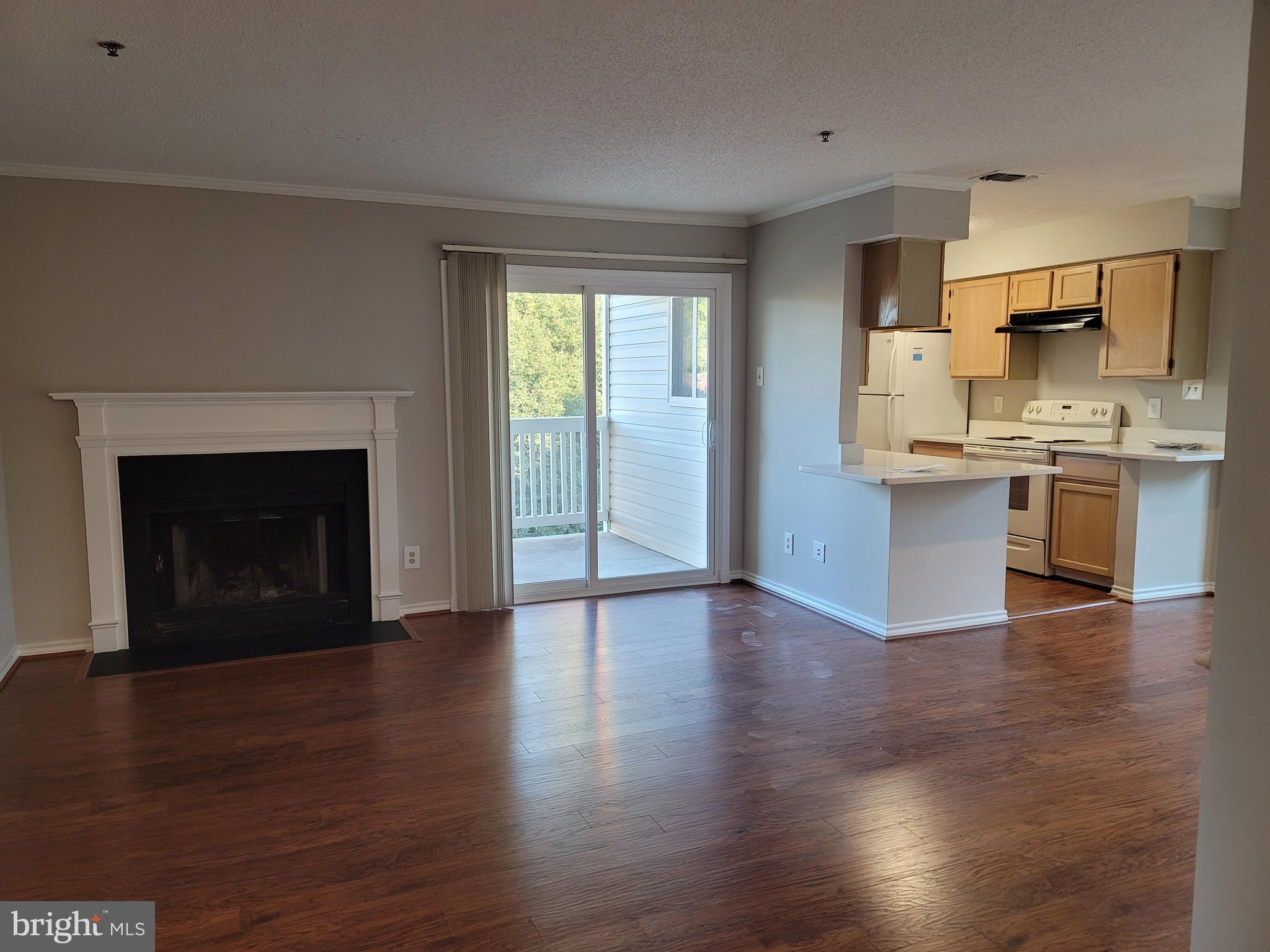 FOUNTAINS AT MCLEAN - Residential Lease