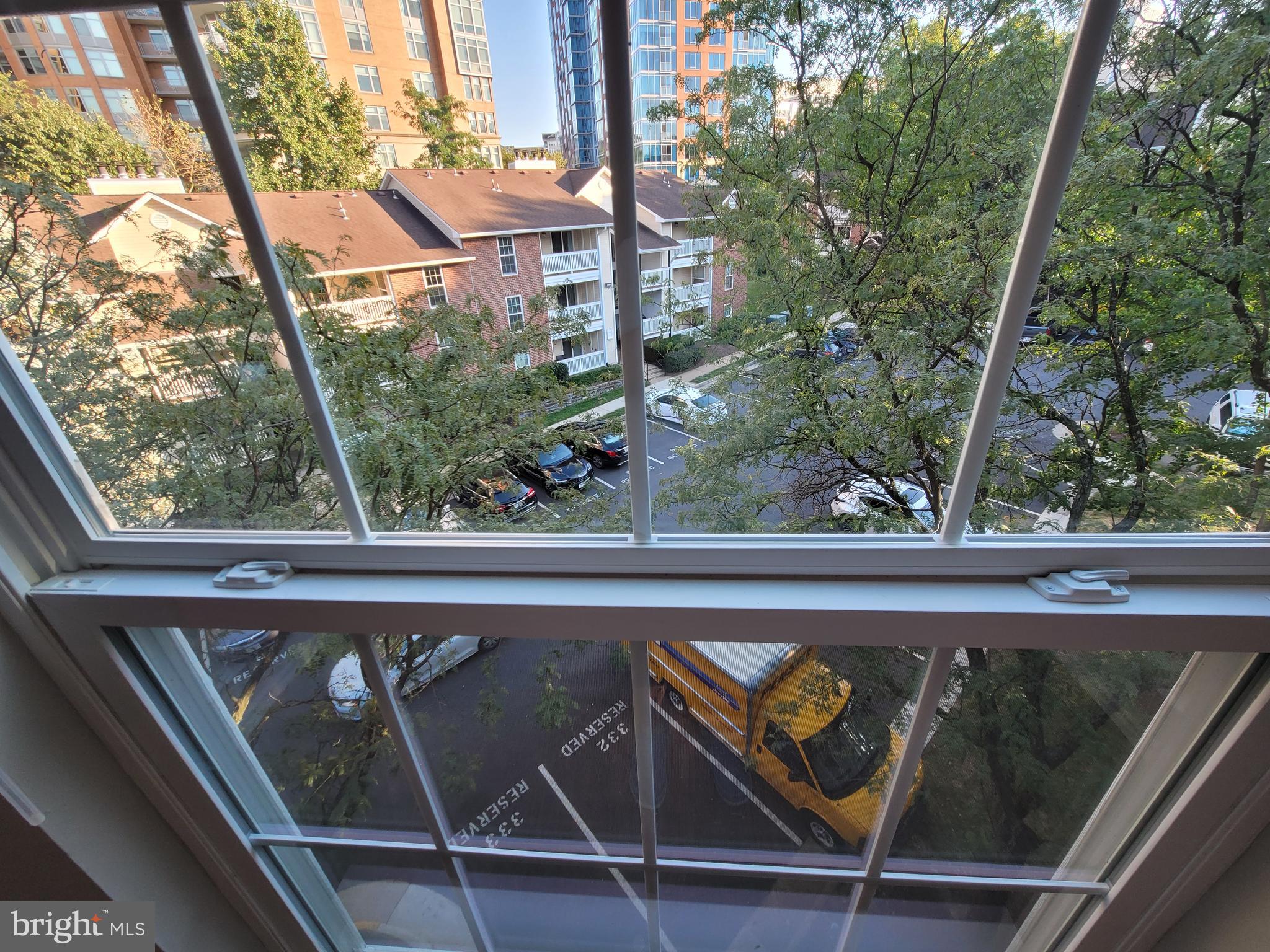 FOUNTAINS AT MCLEAN - Residential Lease