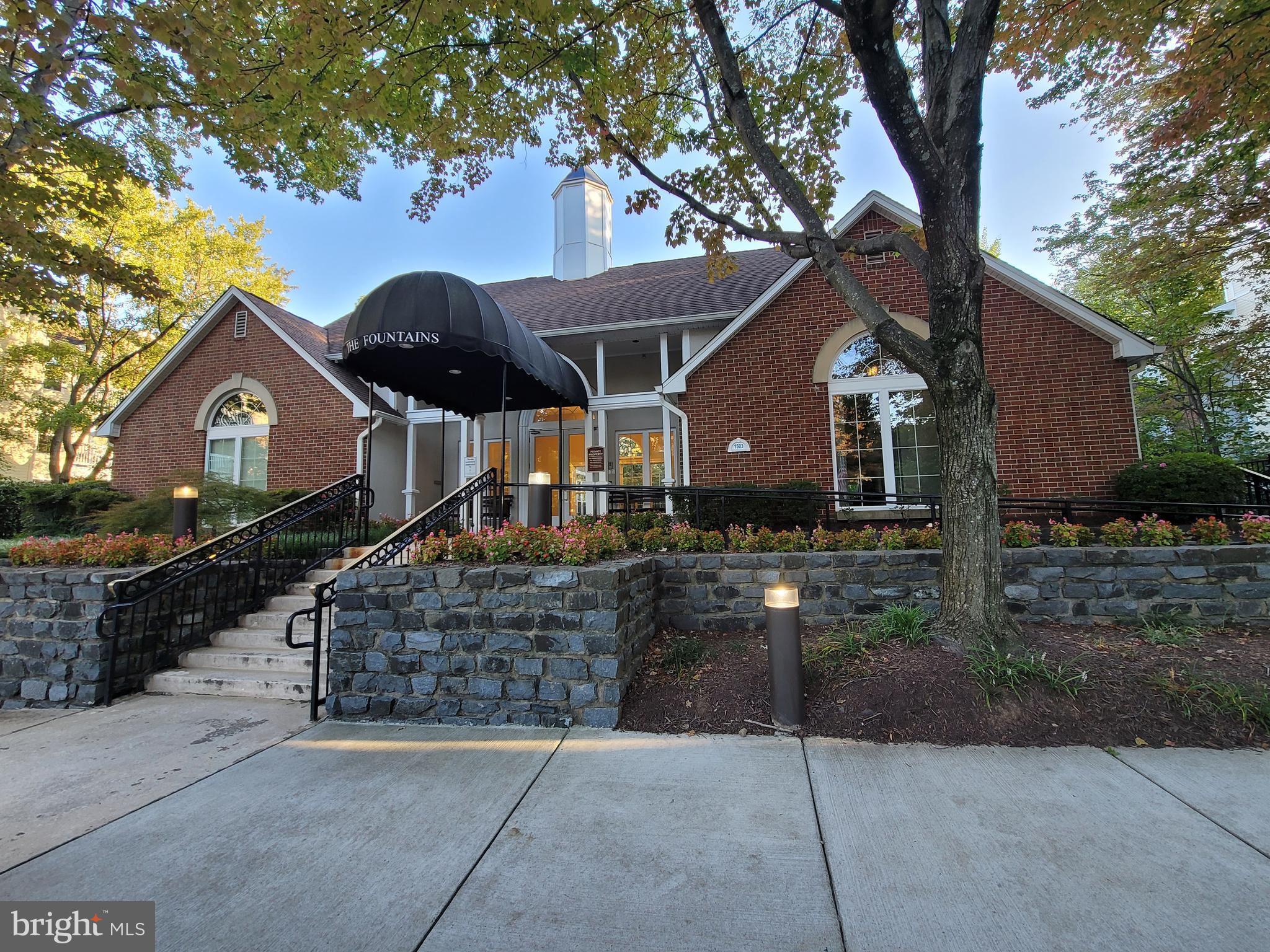 FOUNTAINS AT MCLEAN - Residential Lease