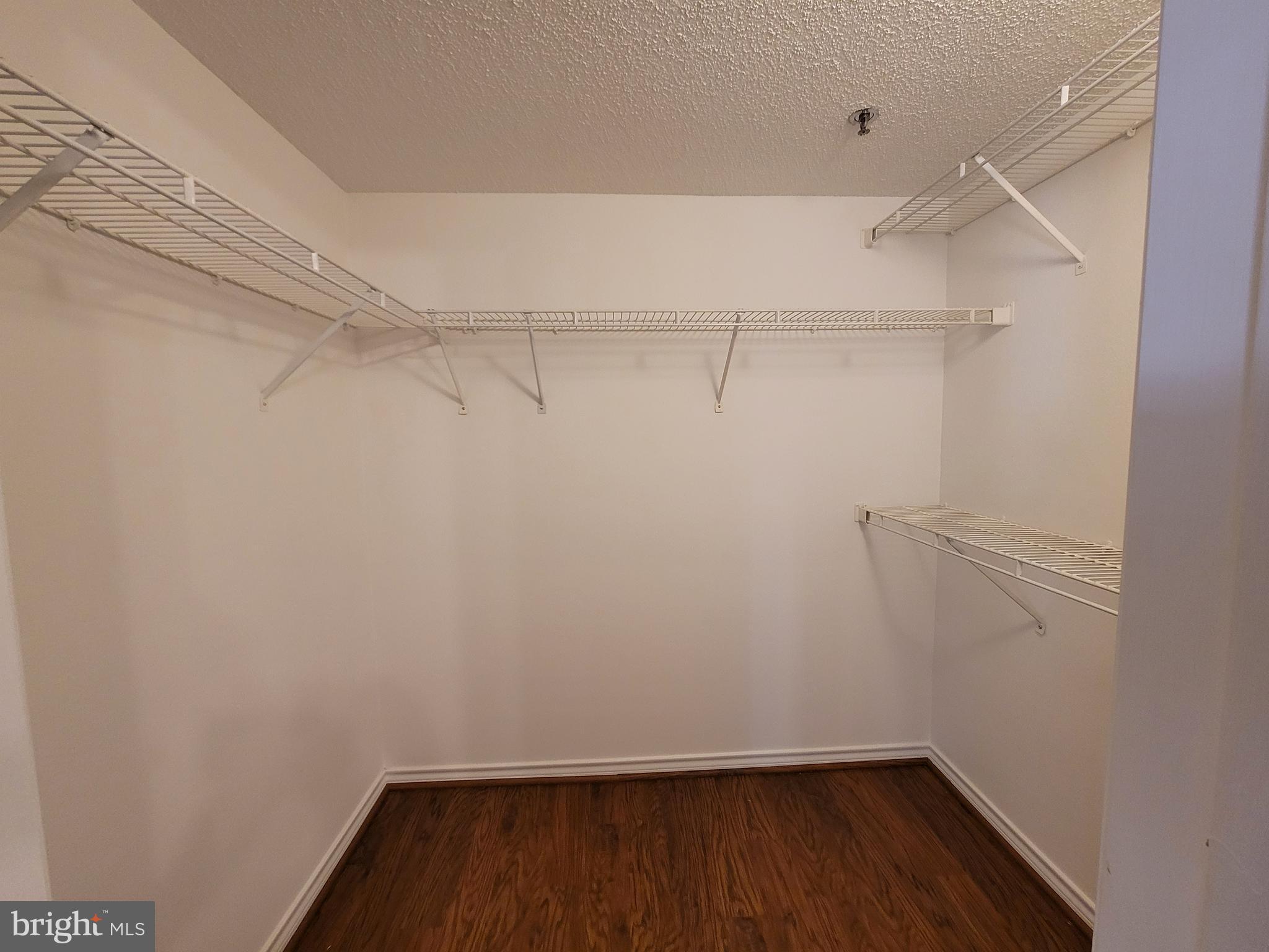 FOUNTAINS AT MCLEAN - Residential Lease