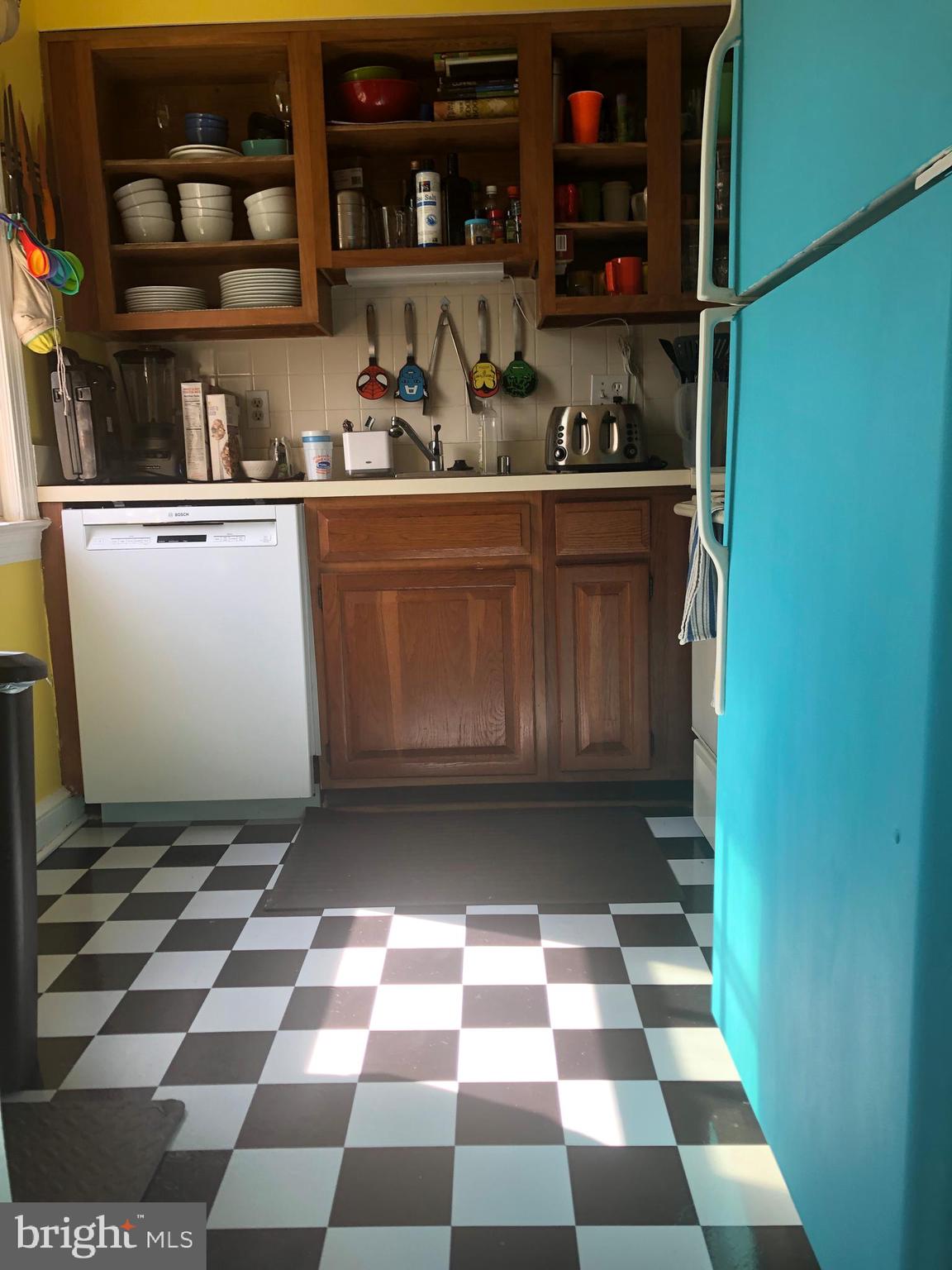 CAMBRIDGE COURTS - Residential Lease