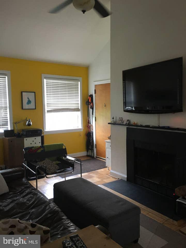 CAMBRIDGE COURTS - Residential Lease