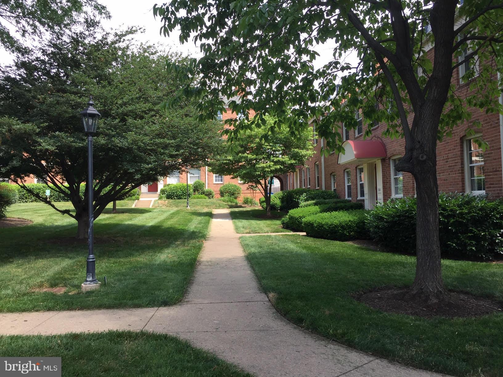 CAMBRIDGE COURTS - Residential Lease