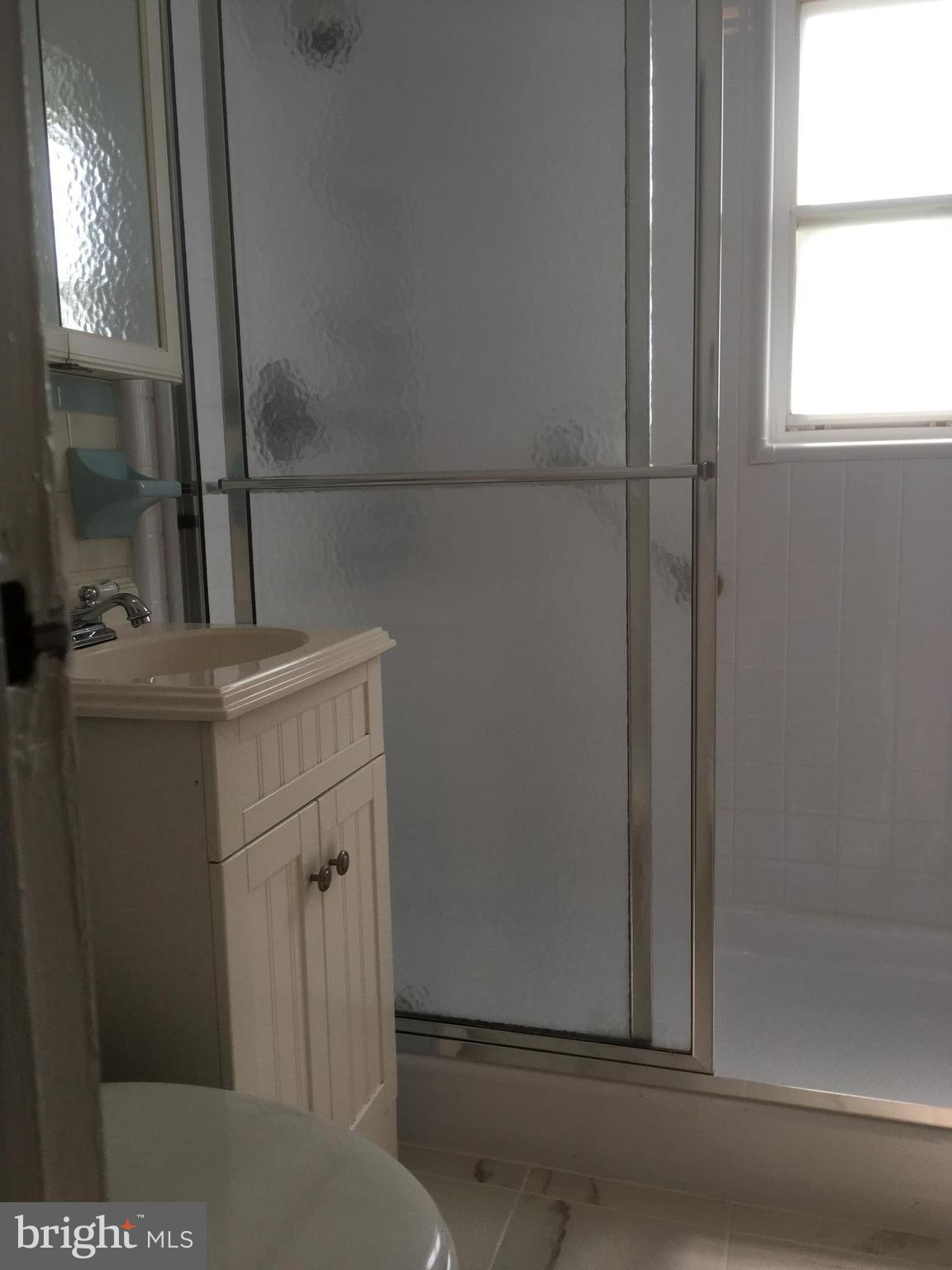 PIMMIT HILLS - Residential Lease