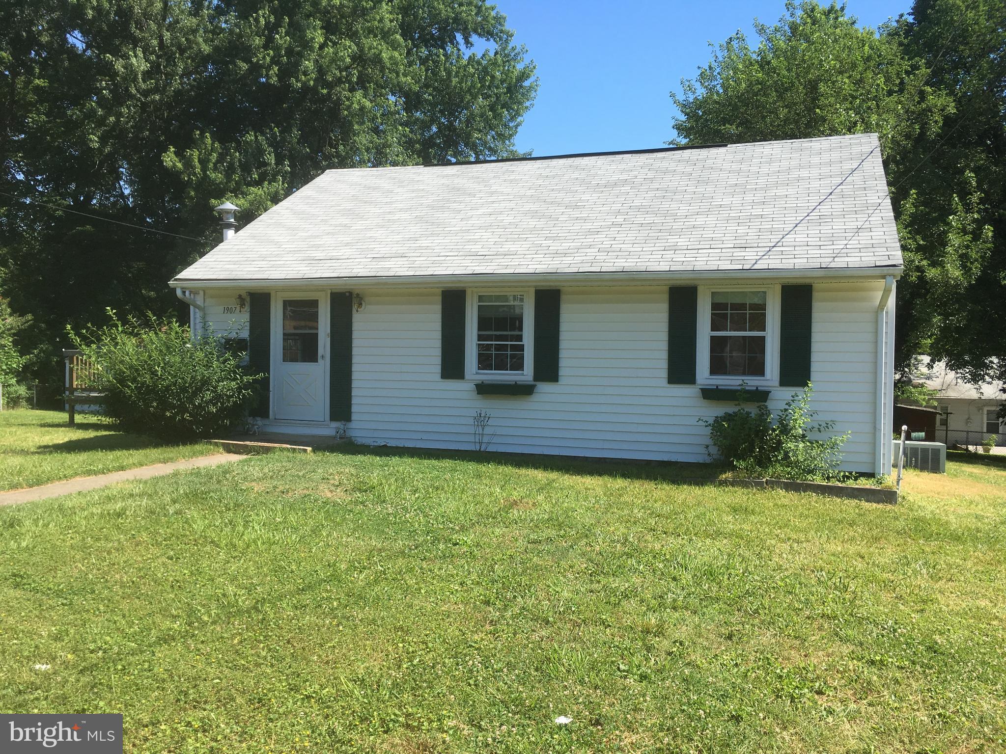 PIMMIT HILLS - Residential Lease