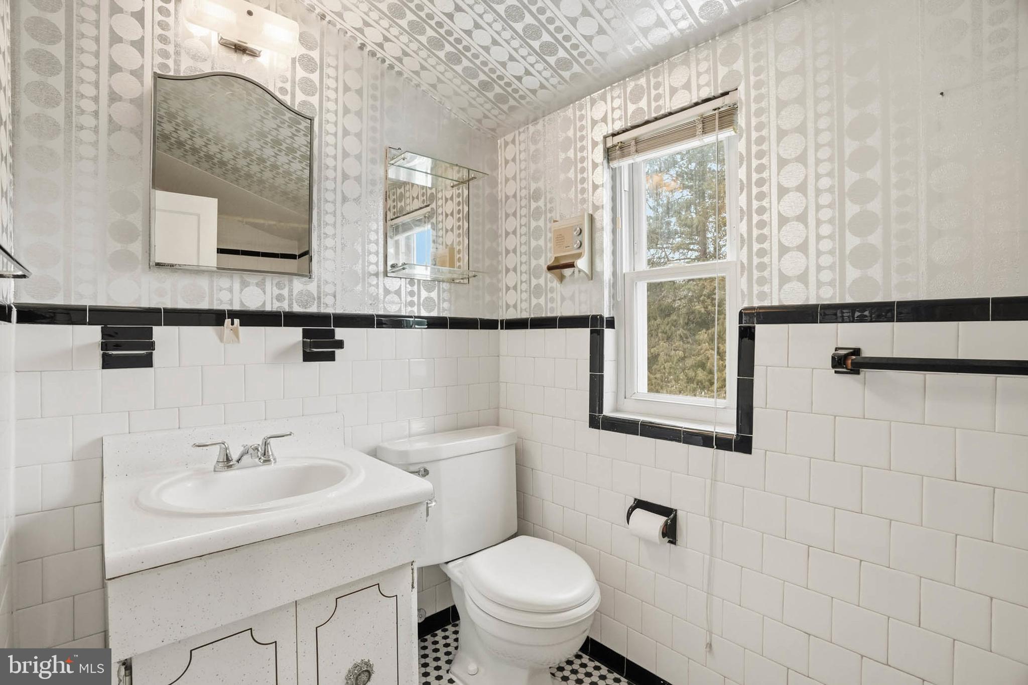 GREENSPRING MANOR - Residential