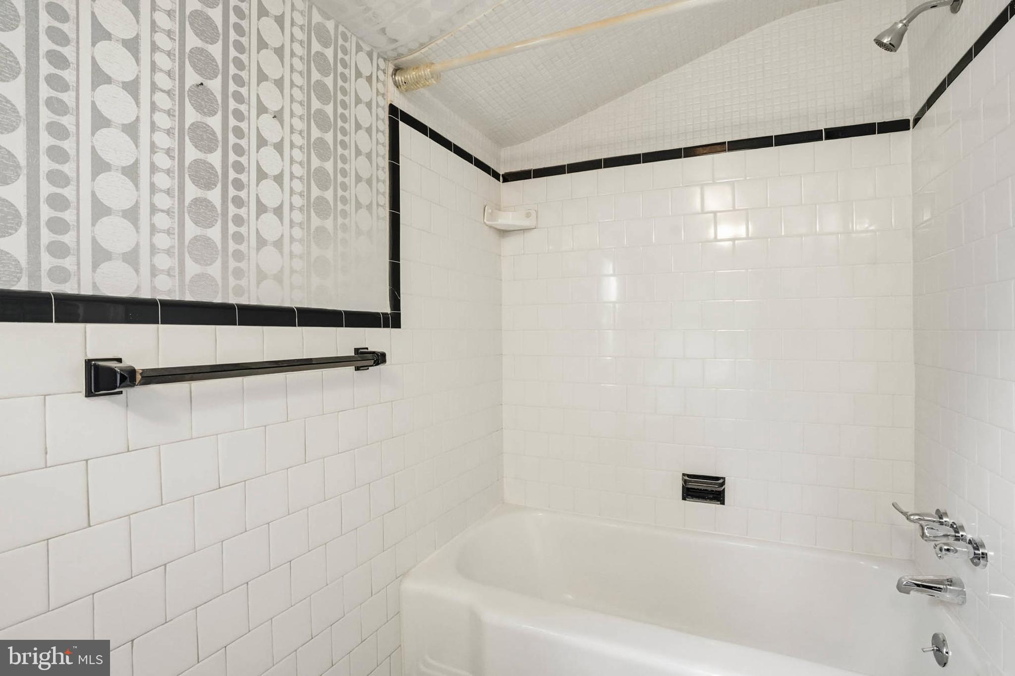 GREENSPRING MANOR - Residential