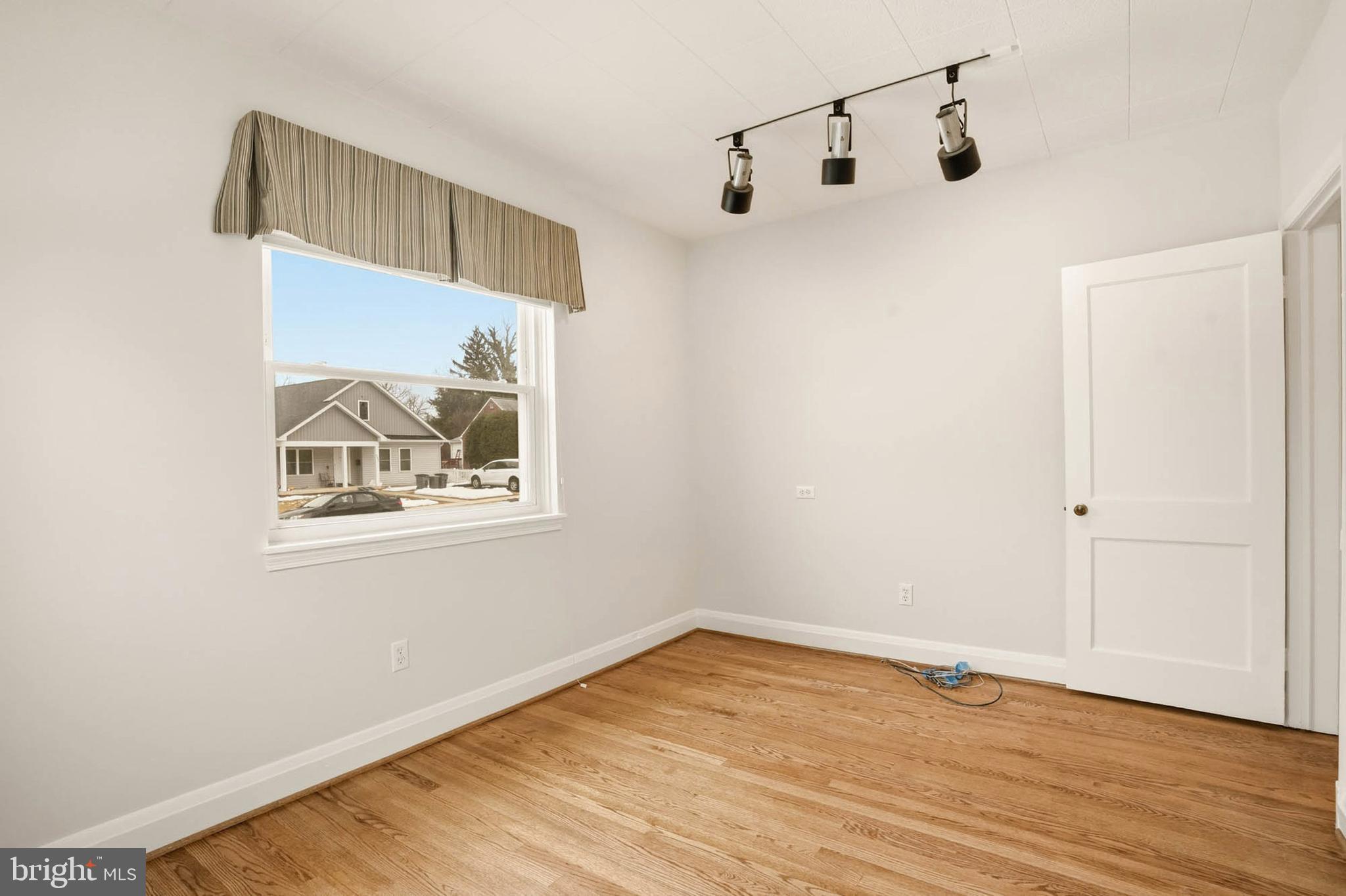 GREENSPRING MANOR - Residential