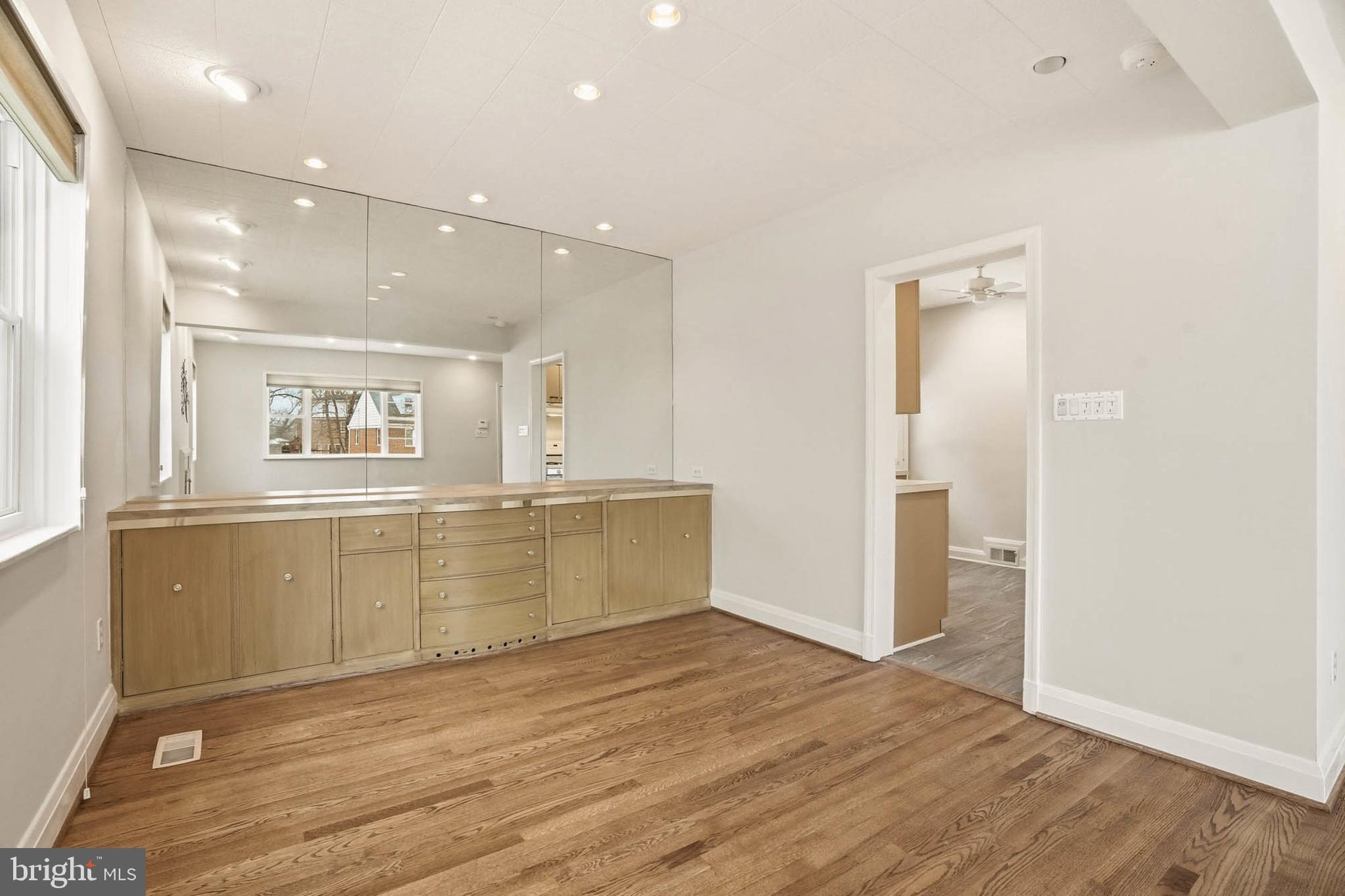 GREENSPRING MANOR - Residential