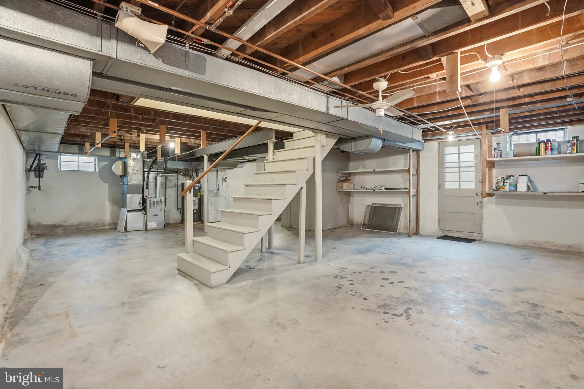 GREENSPRING MANOR - Residential