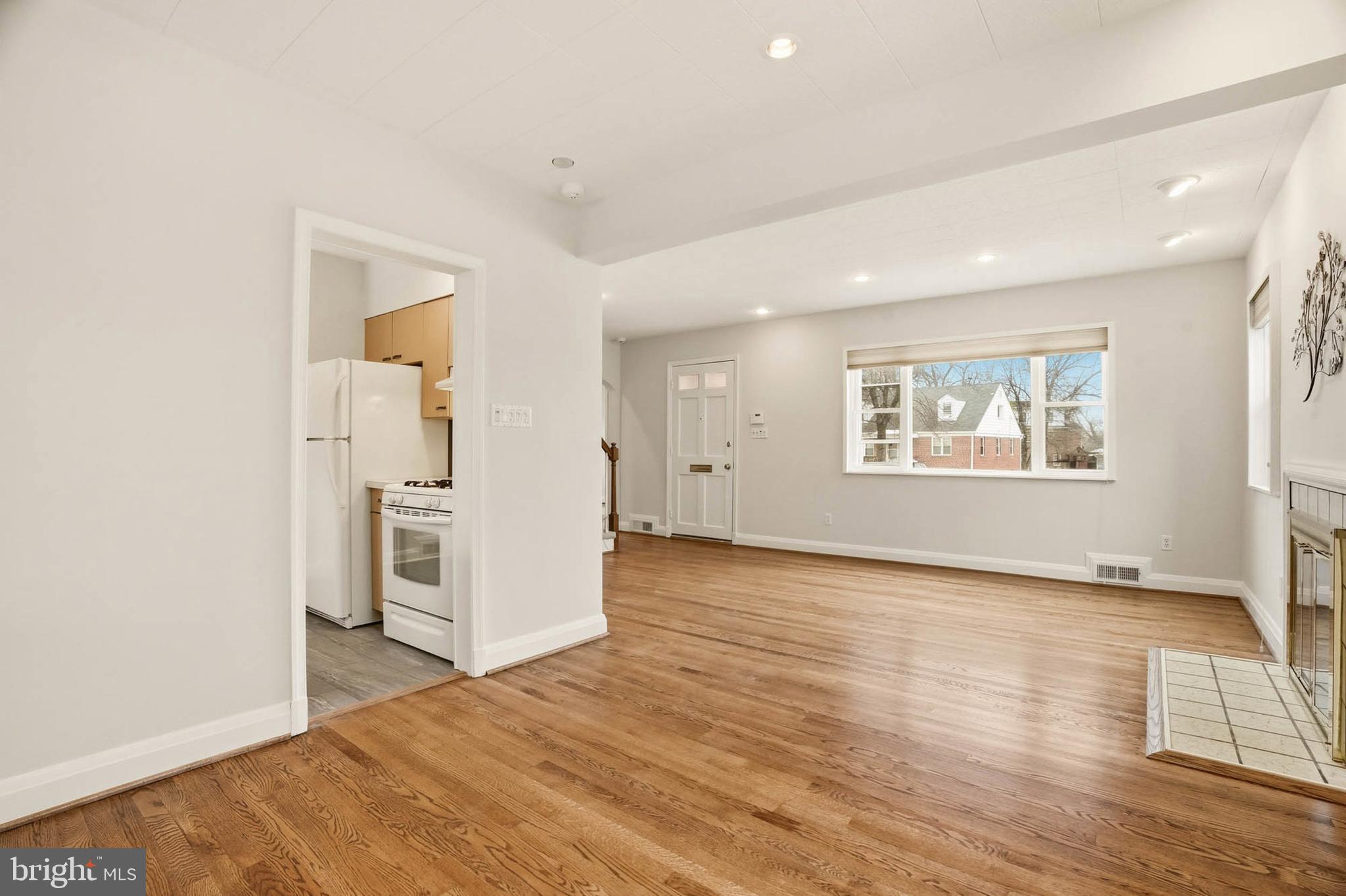 GREENSPRING MANOR - Residential