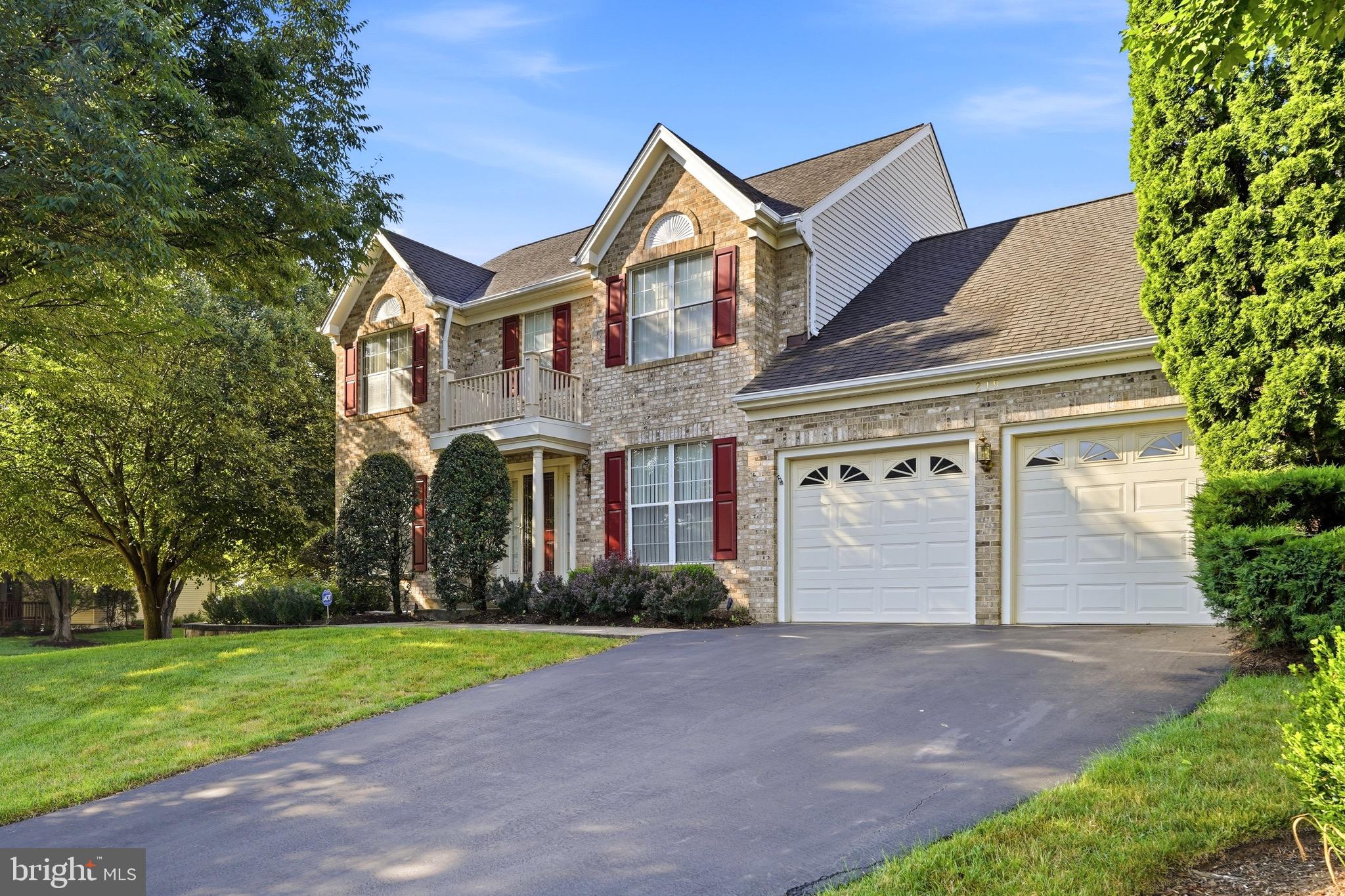 219 FOXBOROUGH DRIVE SW