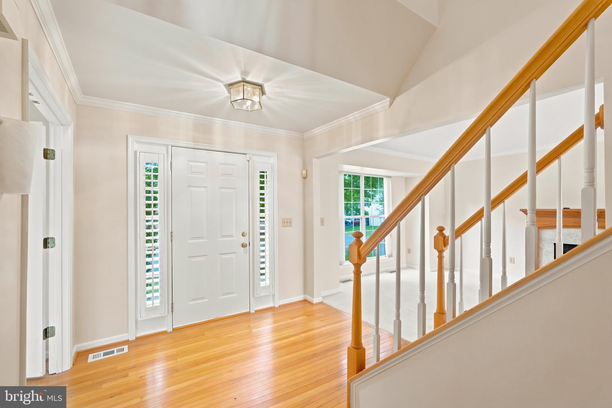 219 FOXBOROUGH DRIVE SW