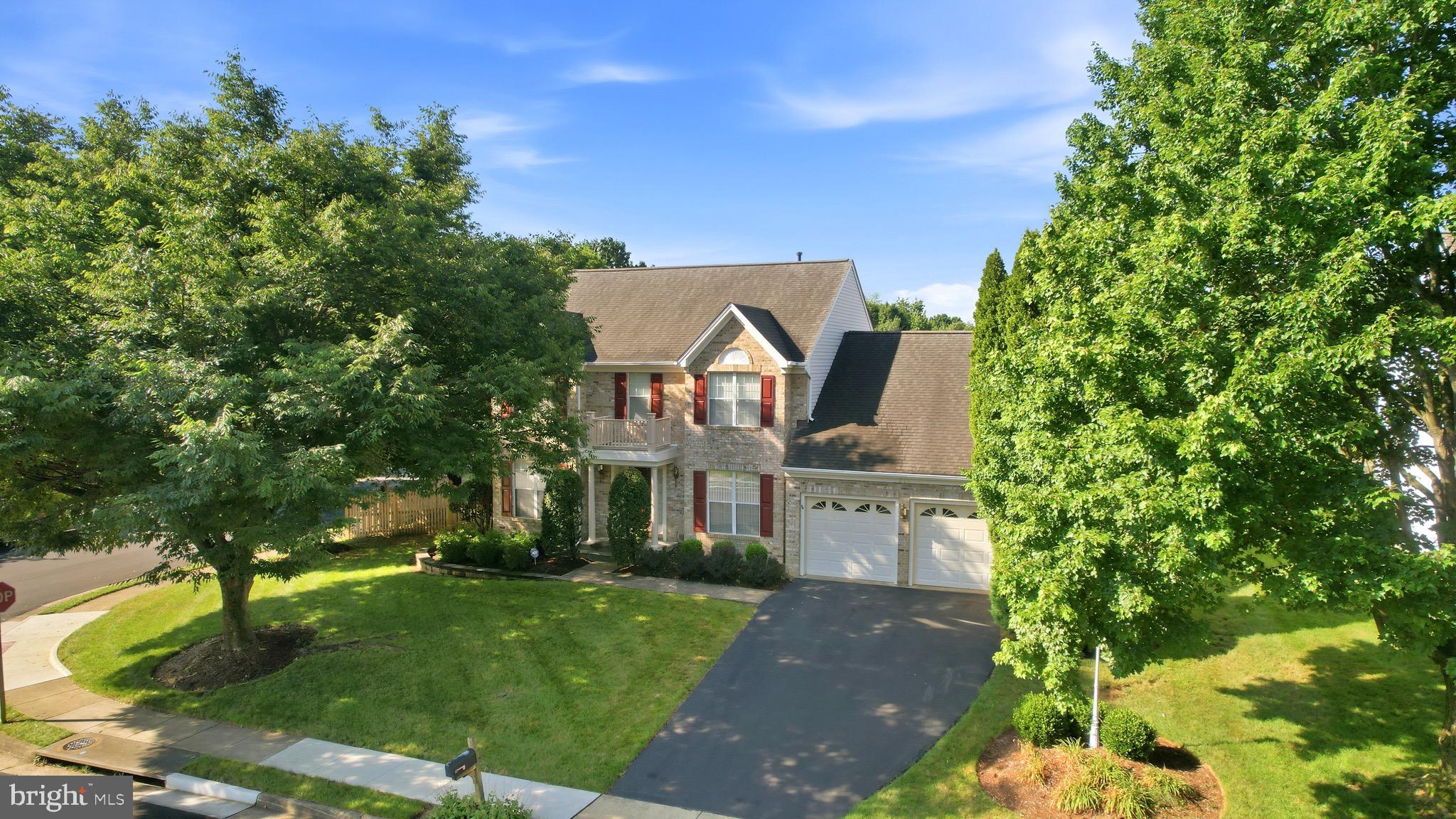 219 FOXBOROUGH DRIVE SW