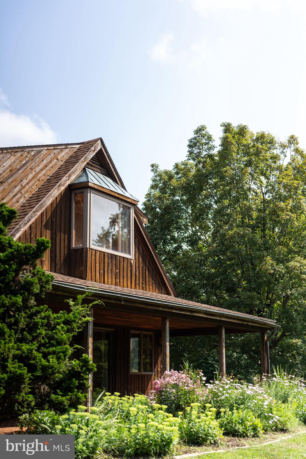 LOVING ACRES - Residential