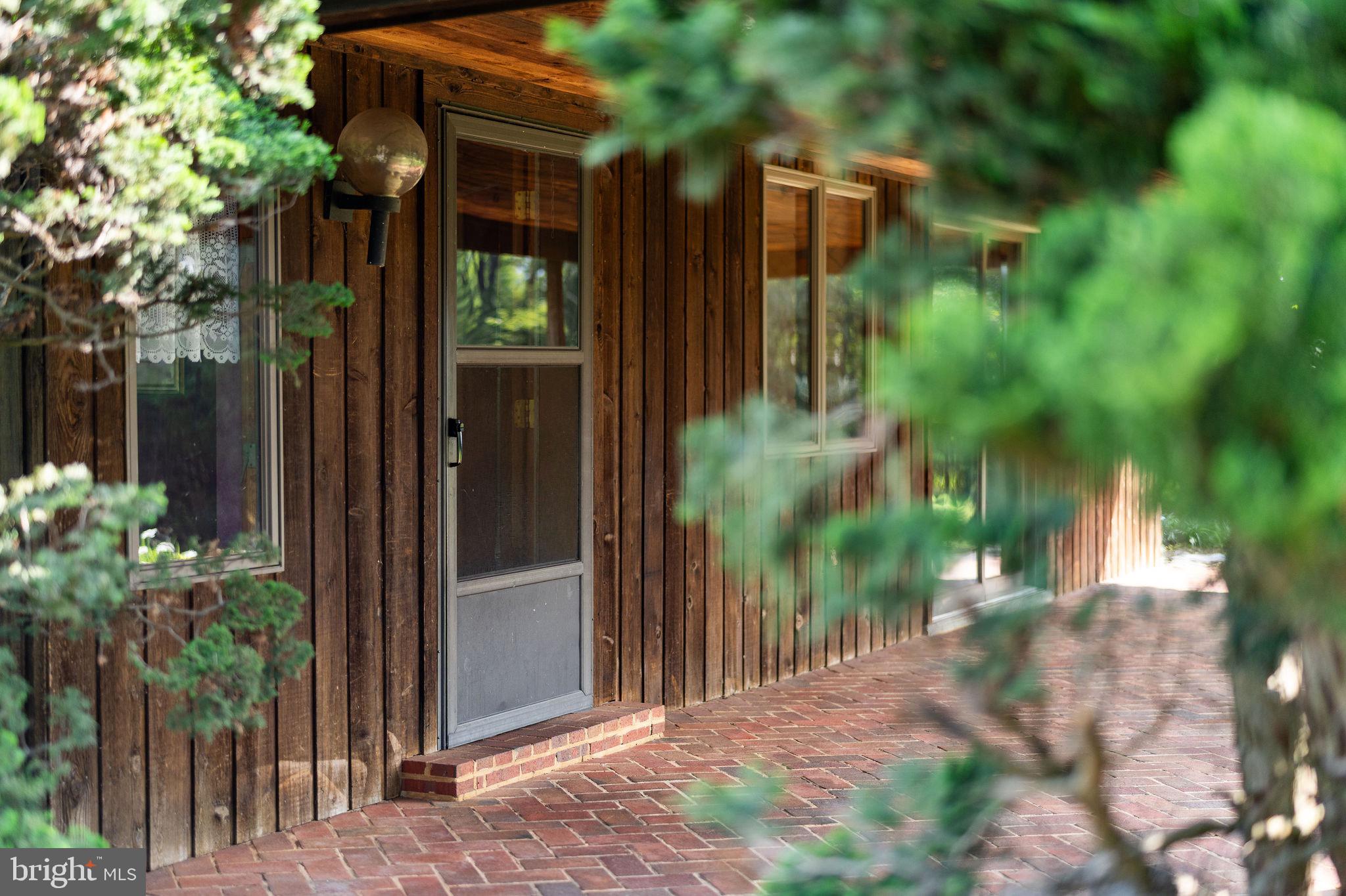 LOVING ACRES - Residential