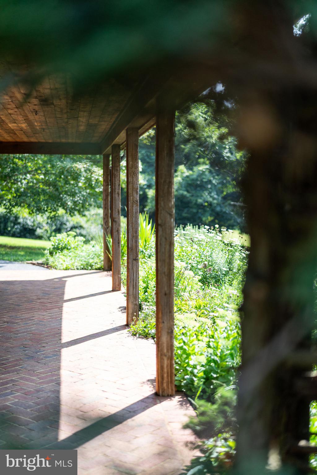 LOVING ACRES - Residential