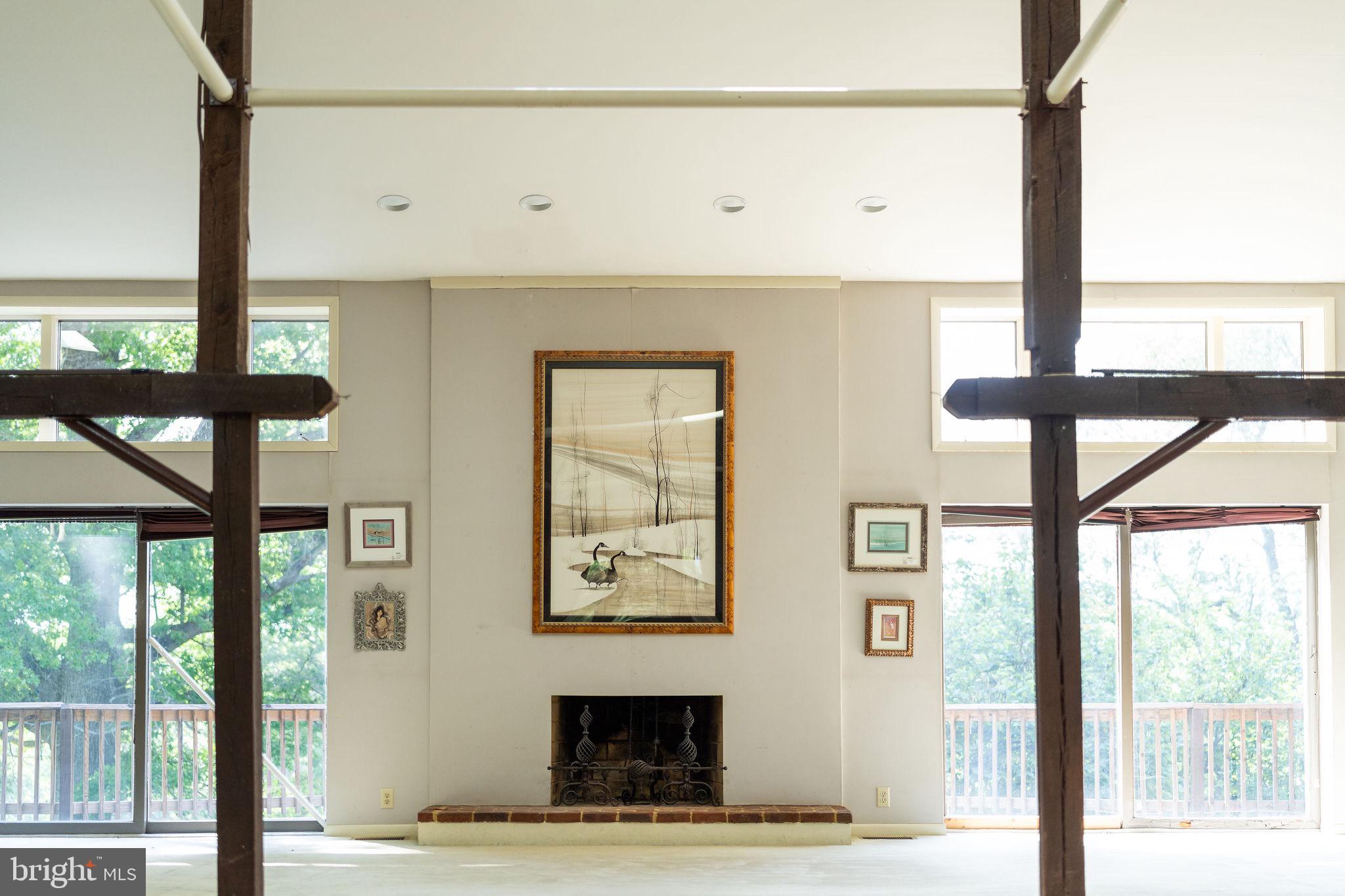 LOVING ACRES - Residential