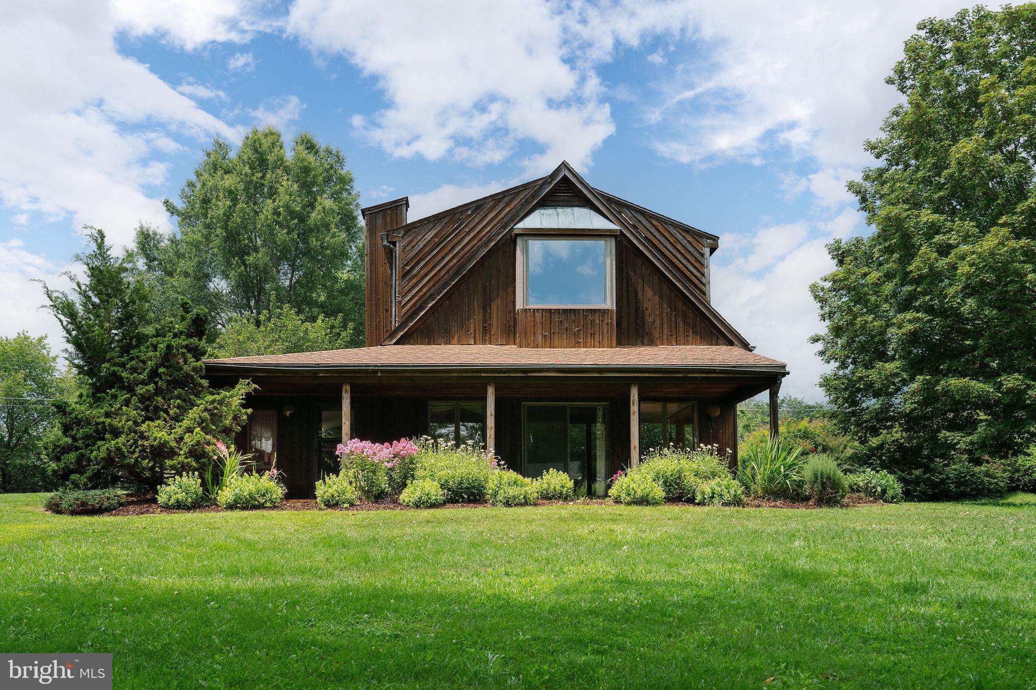 LOVING ACRES - Residential