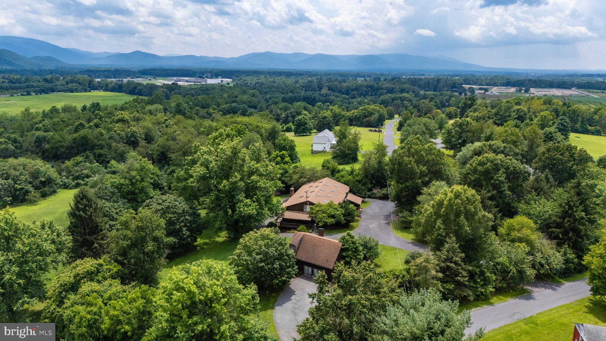 LOVING ACRES - Residential