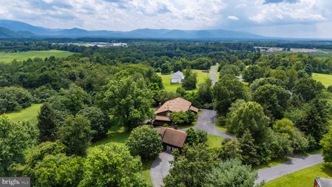 18 PROVIDENCE LANE WAYNESBORO VA 22980