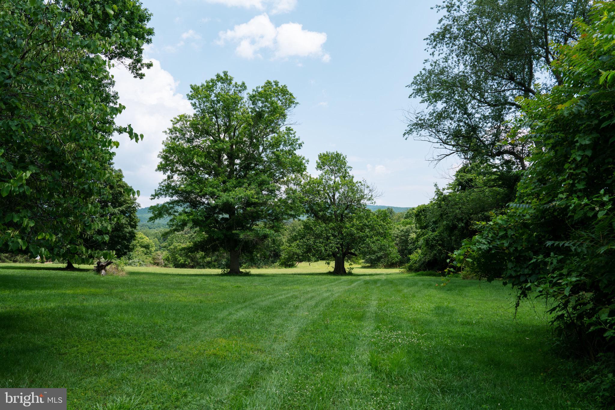 LOVING ACRES - Residential