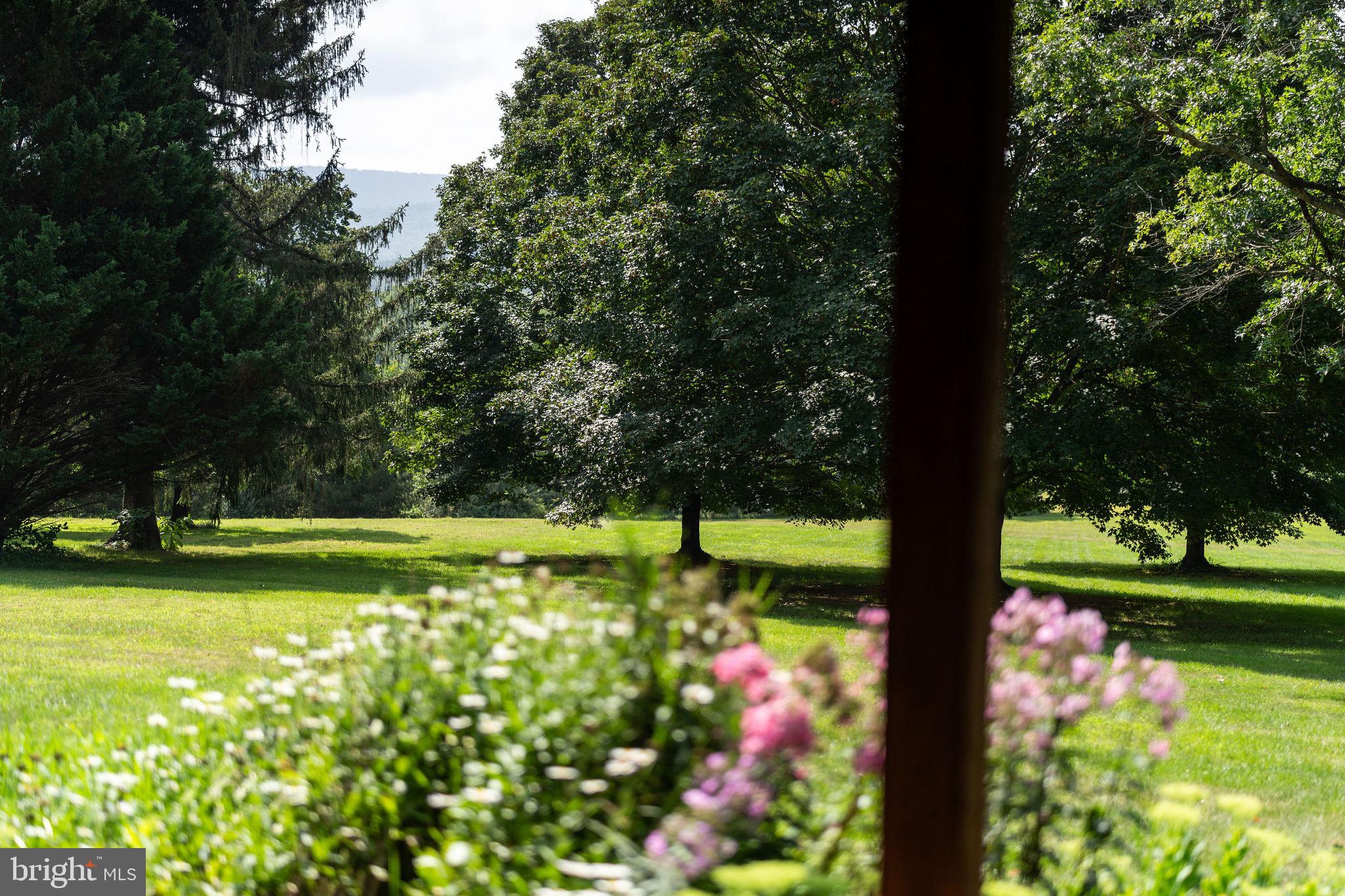 LOVING ACRES - Residential