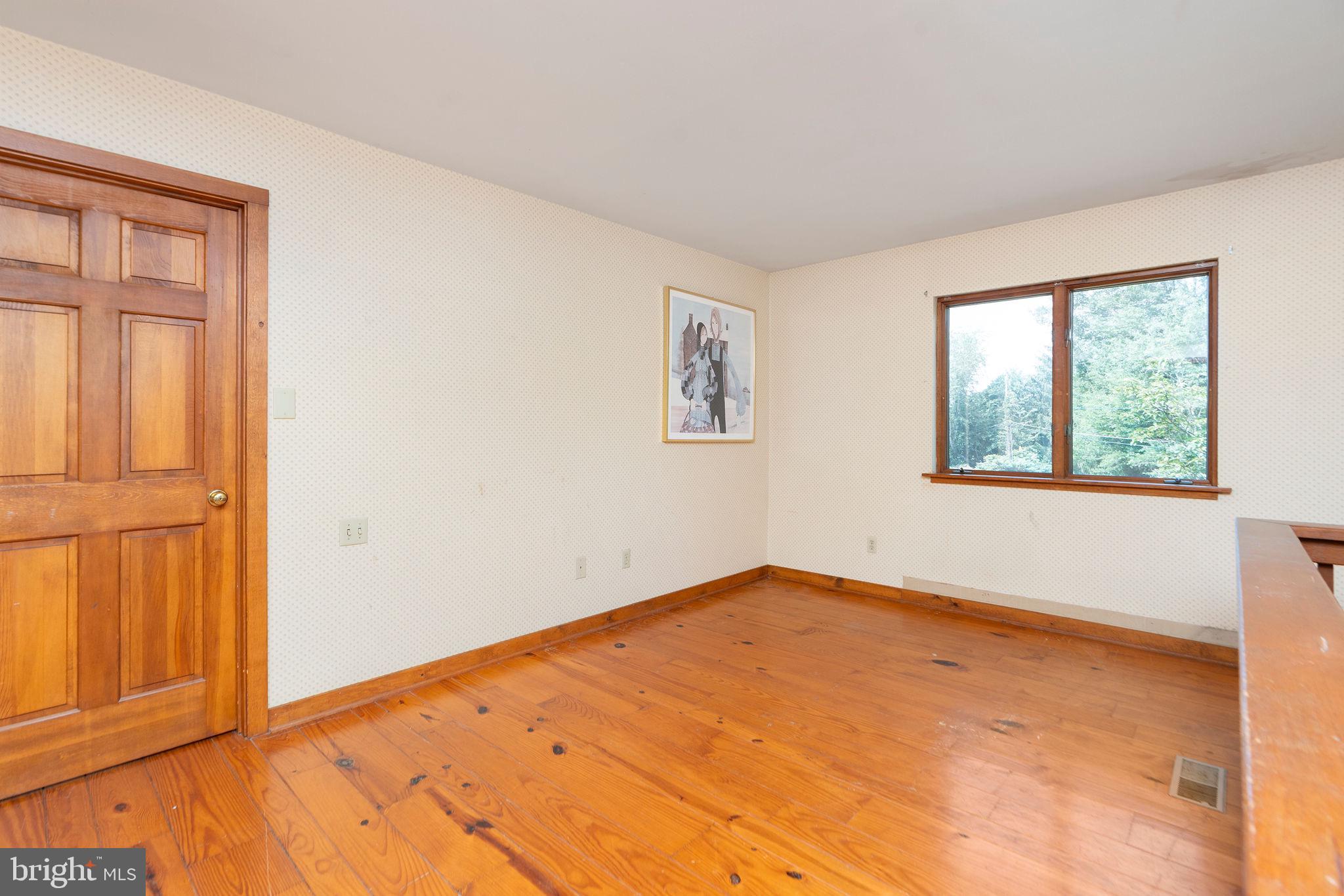 LOVING ACRES - Residential