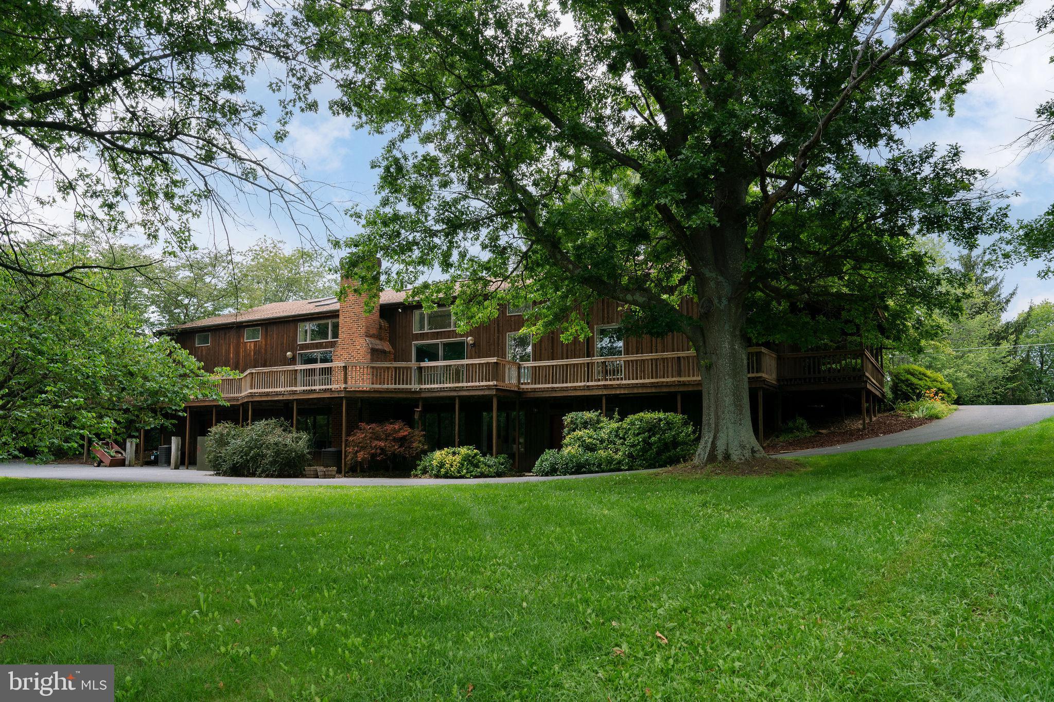 LOVING ACRES - Residential