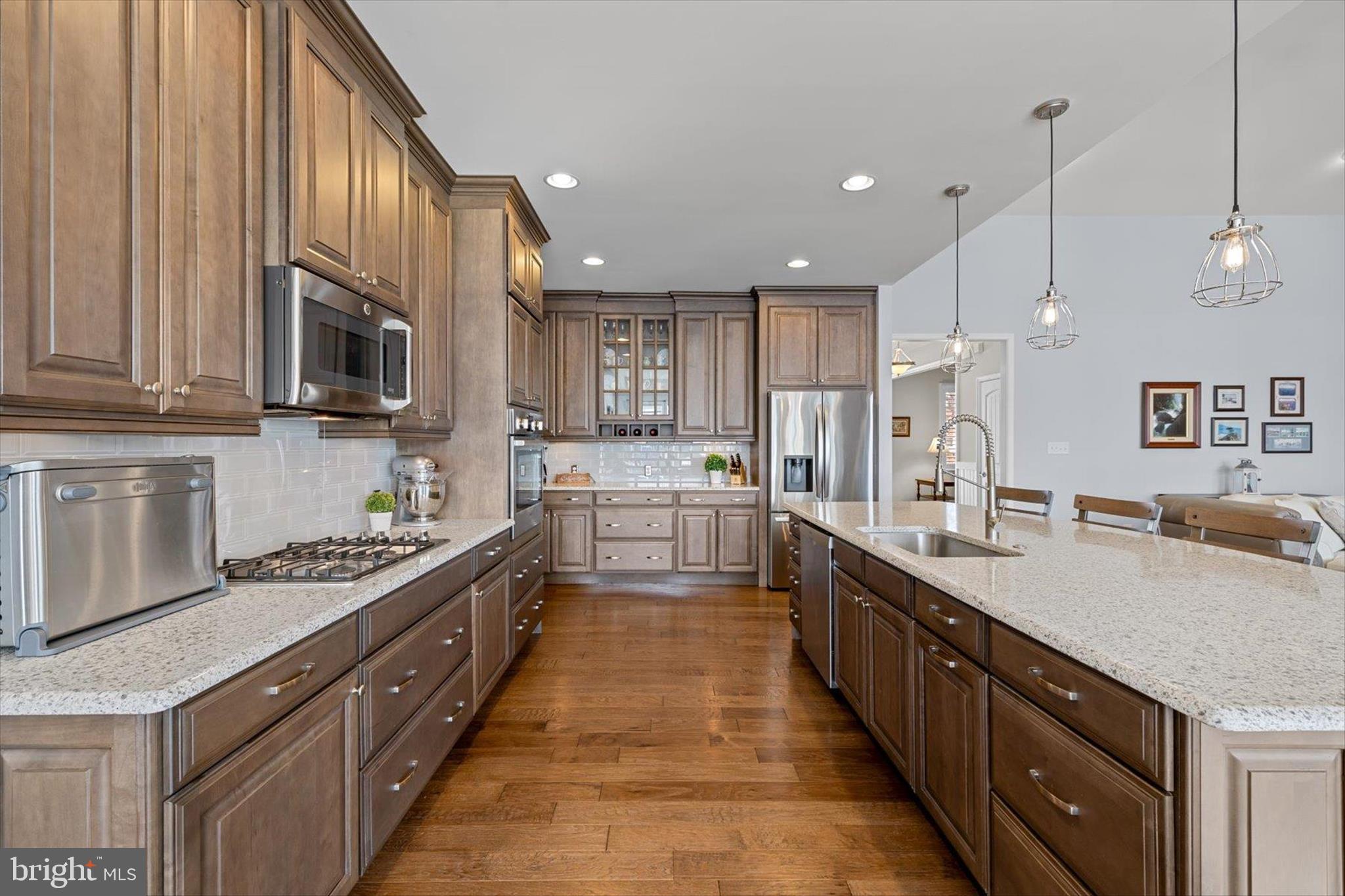 PENINSULA LAKES - Residential