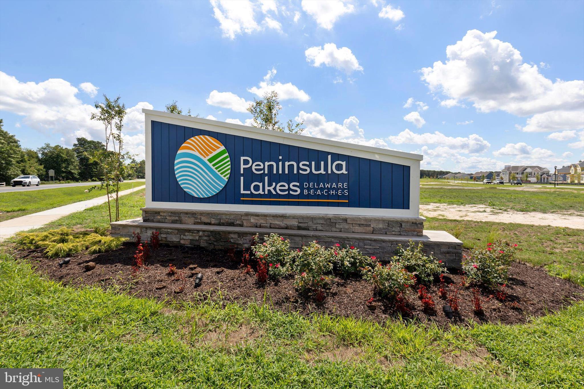 PENINSULA LAKES - Residential