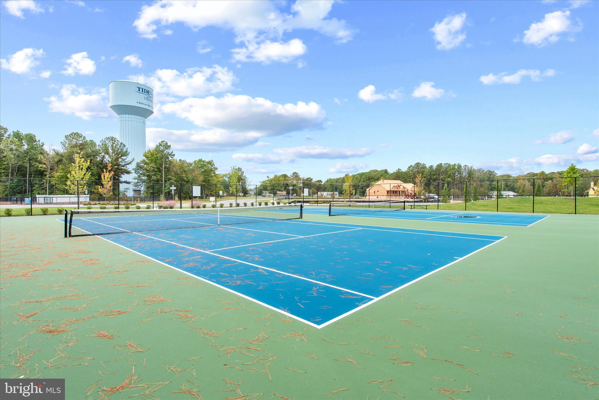 PENINSULA LAKES - Residential