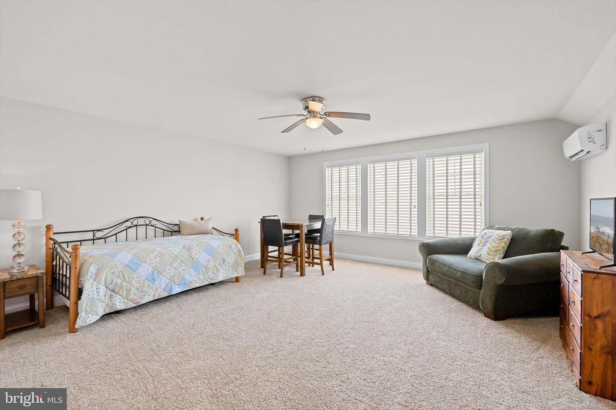 PENINSULA LAKES - Residential