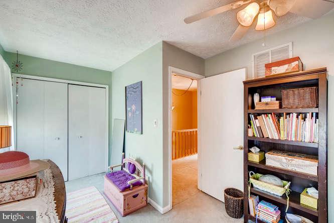 CONSTANT FRIENDSHIP - Residential Lease