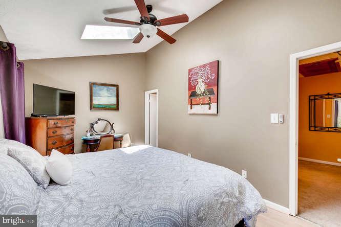 CONSTANT FRIENDSHIP - Residential Lease