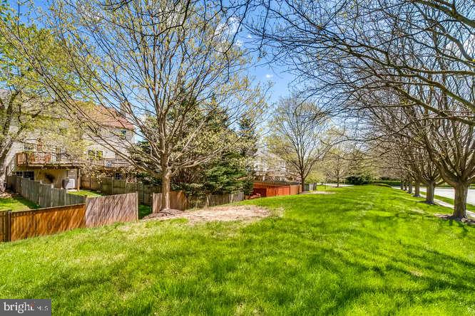 CONSTANT FRIENDSHIP - Residential Lease