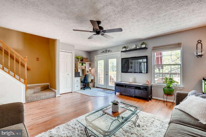 CONSTANT FRIENDSHIP - Residential Lease