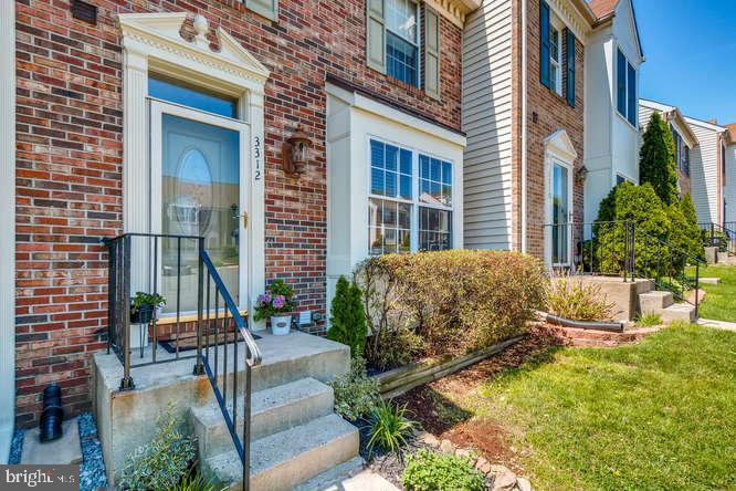 CONSTANT FRIENDSHIP - Residential Lease