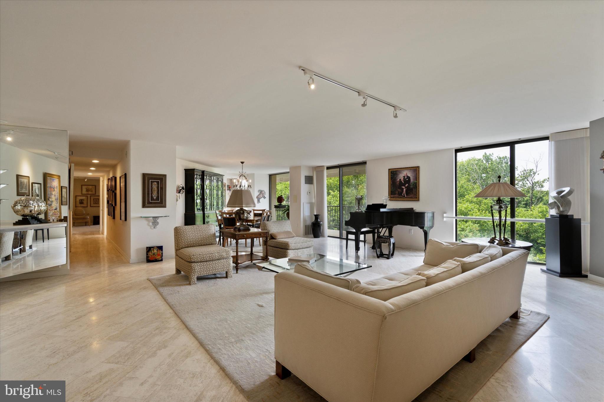 BRIAR HOUSE - Residential