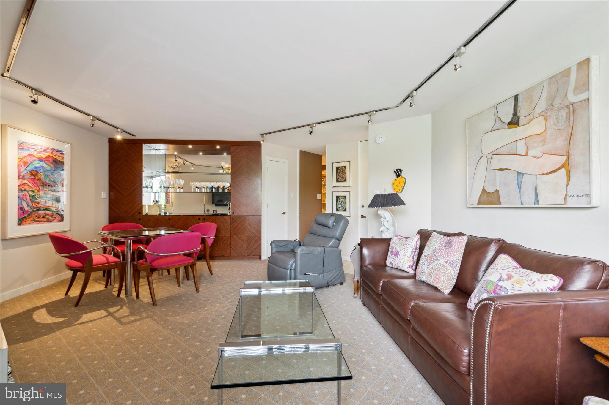 BRIAR HOUSE - Residential