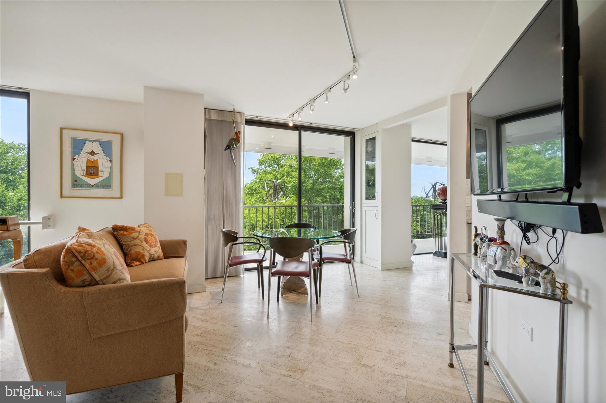 BRIAR HOUSE - Residential