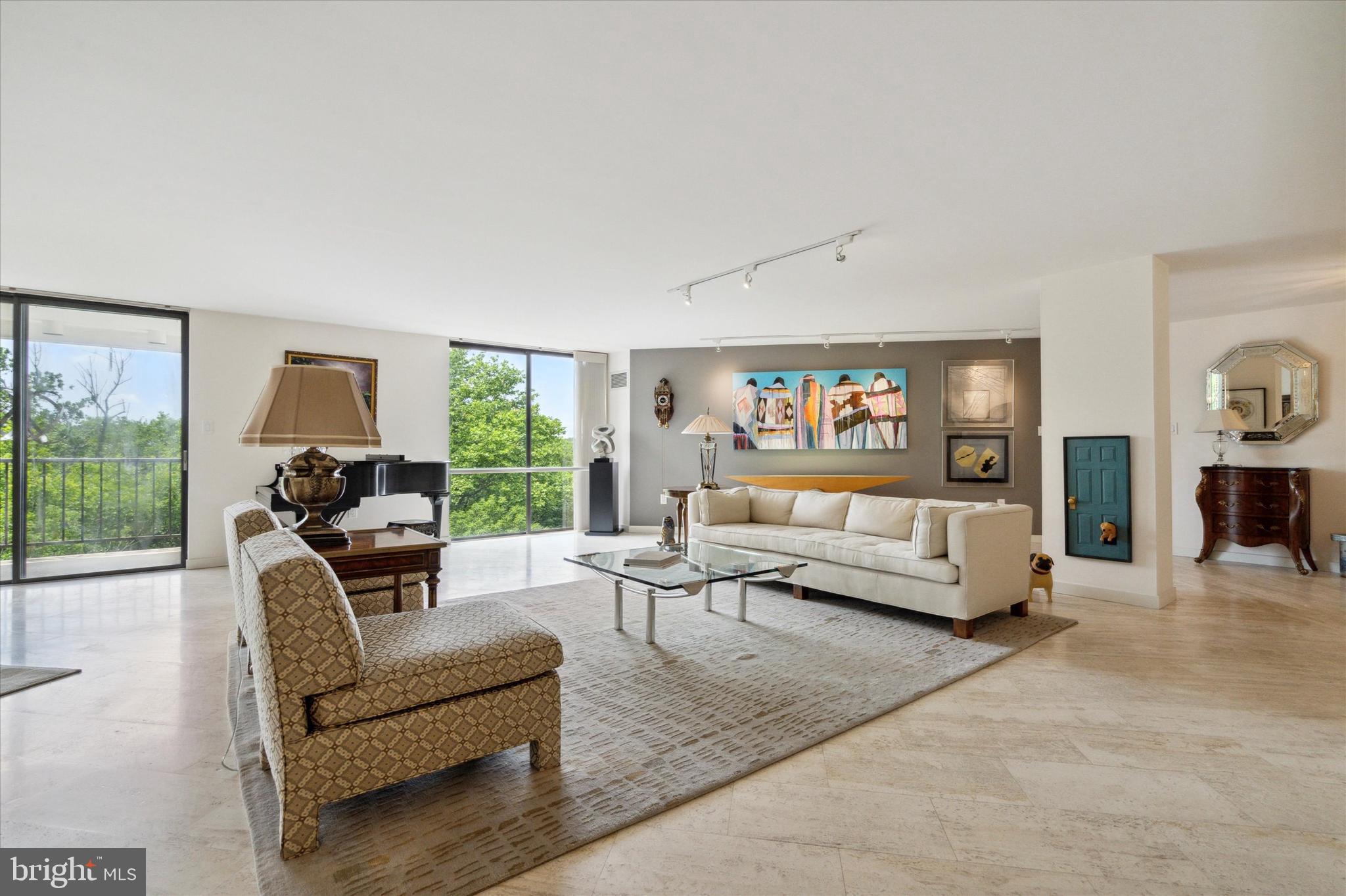 BRIAR HOUSE - Residential