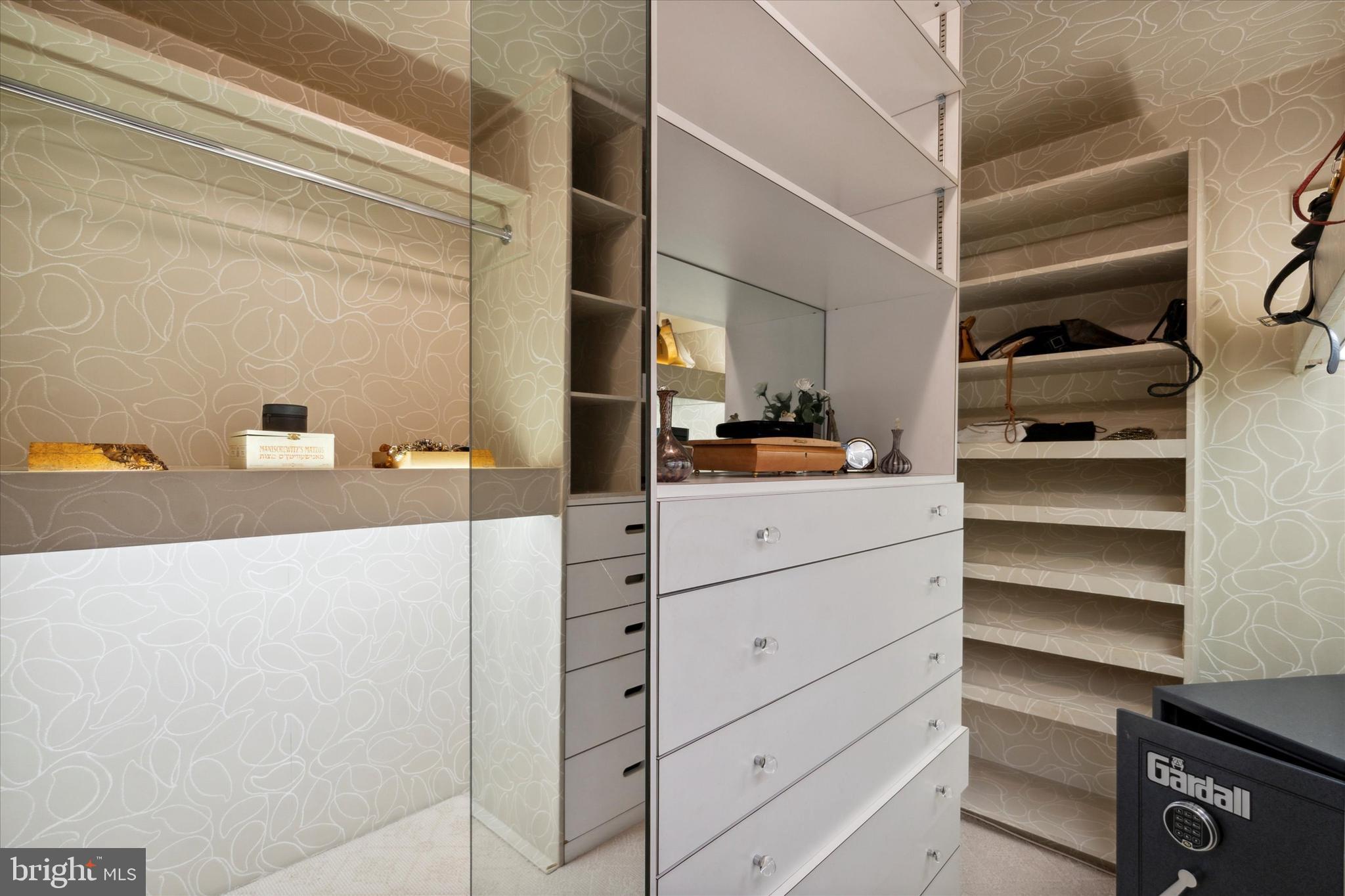 BRIAR HOUSE - Residential