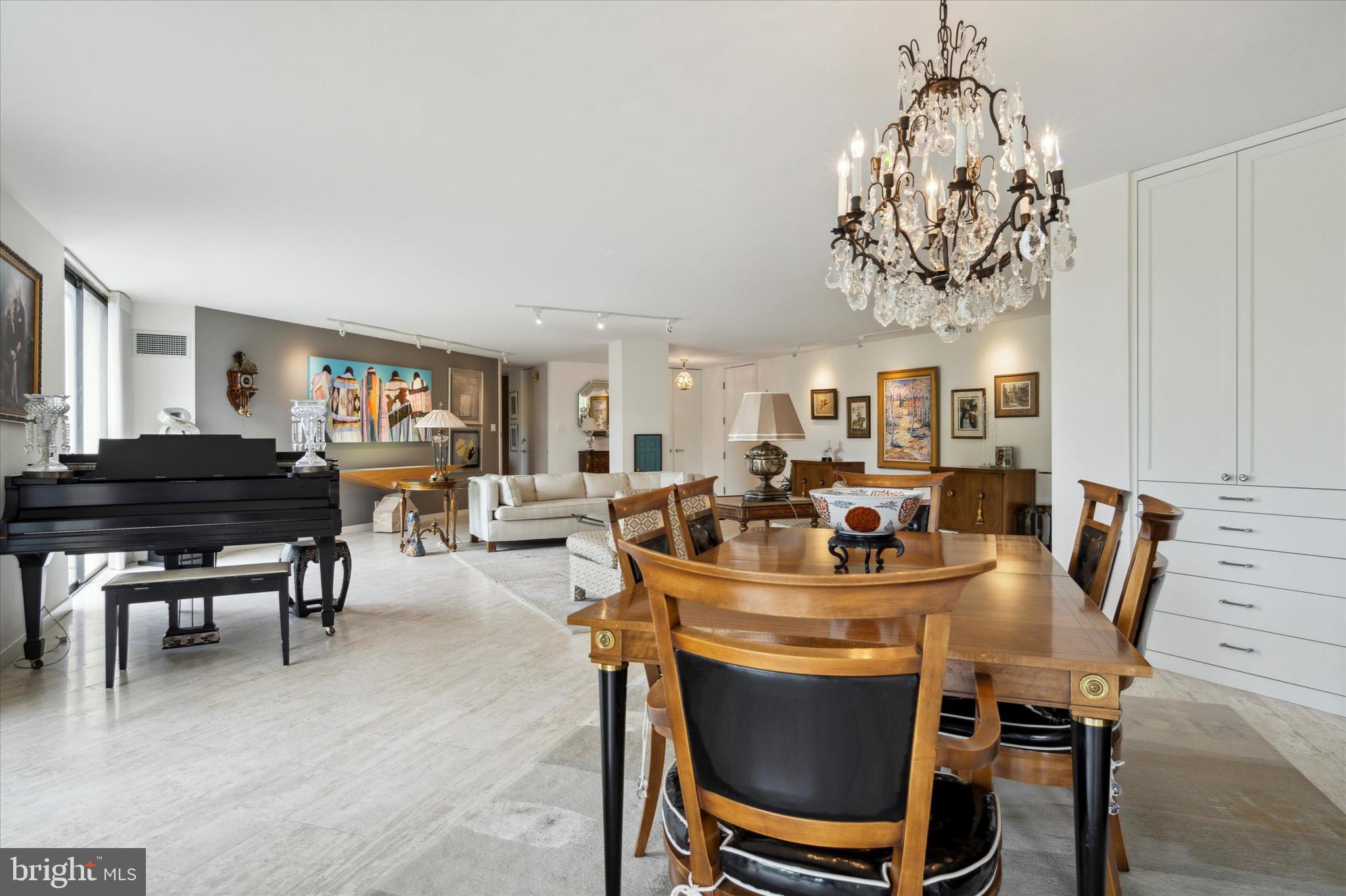 BRIAR HOUSE - Residential