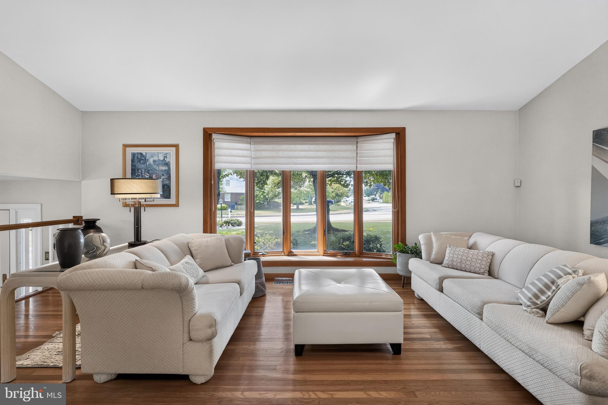 909 WARFIELD LANE
