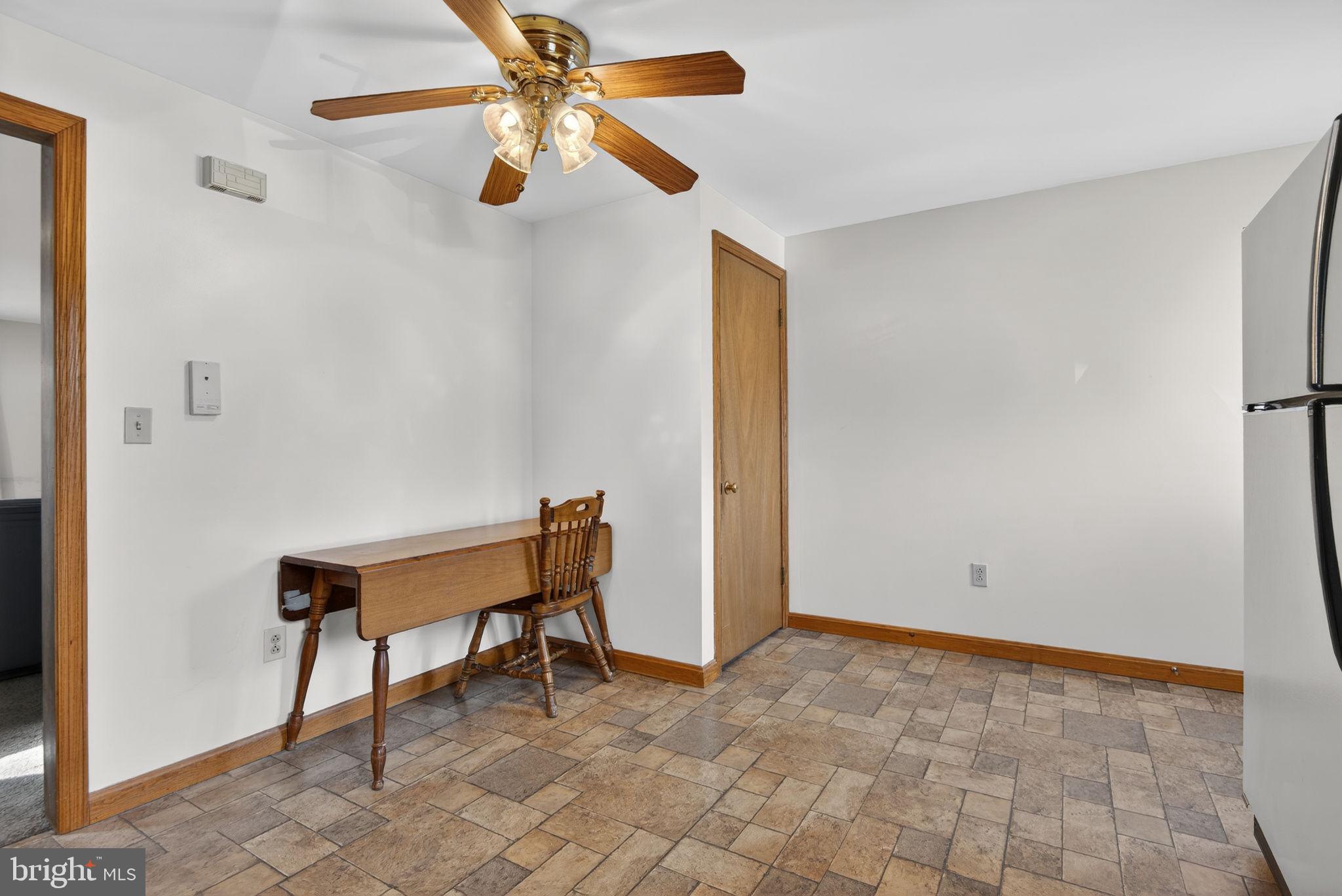 LANCASTER - Residential