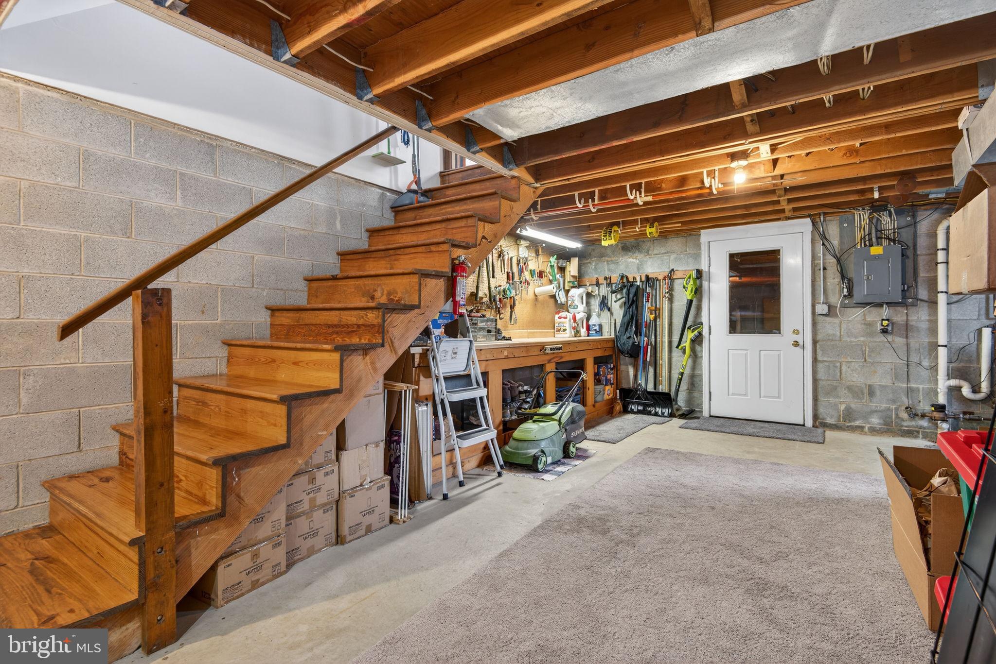 LANCASTER - Residential