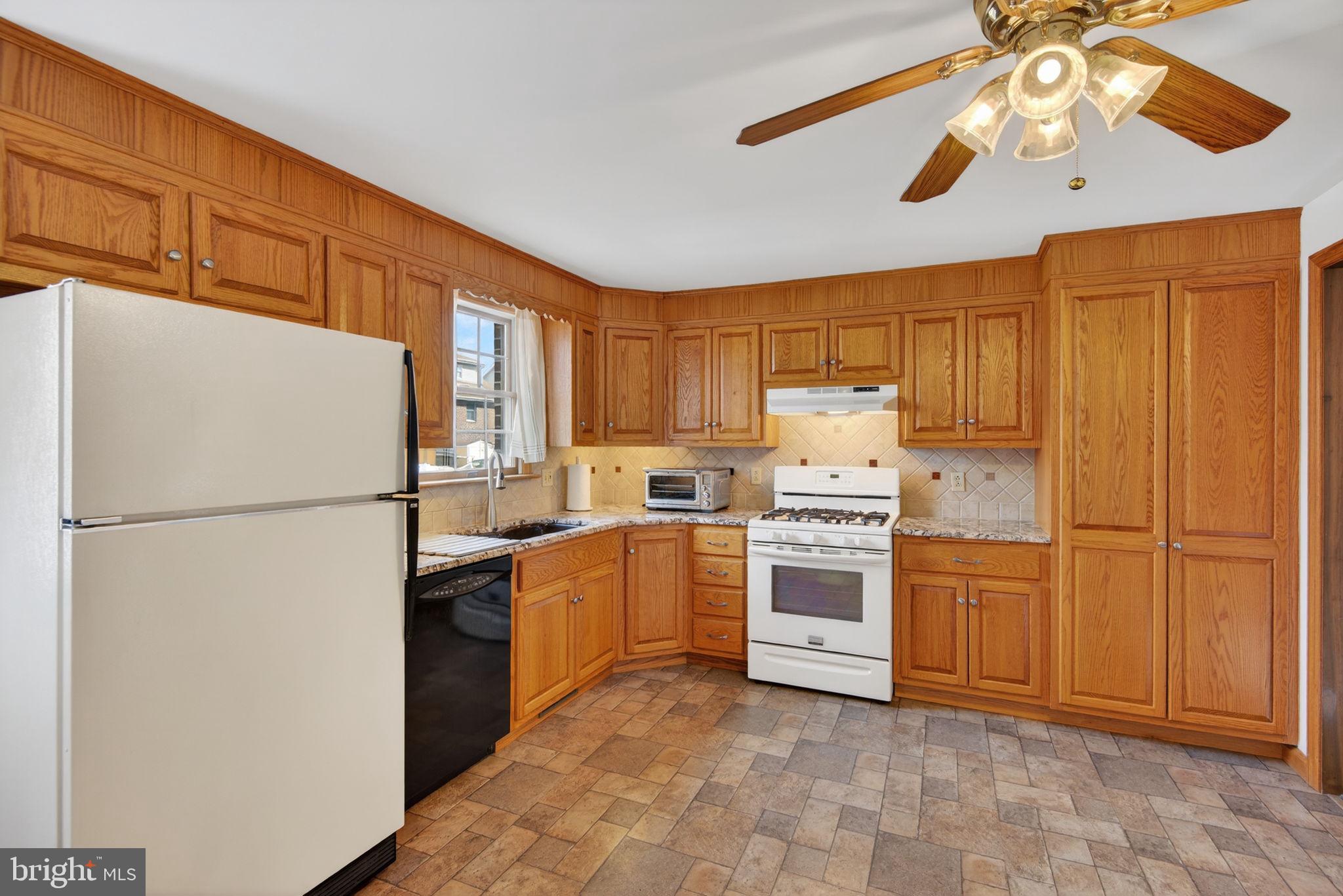 LANCASTER - Residential