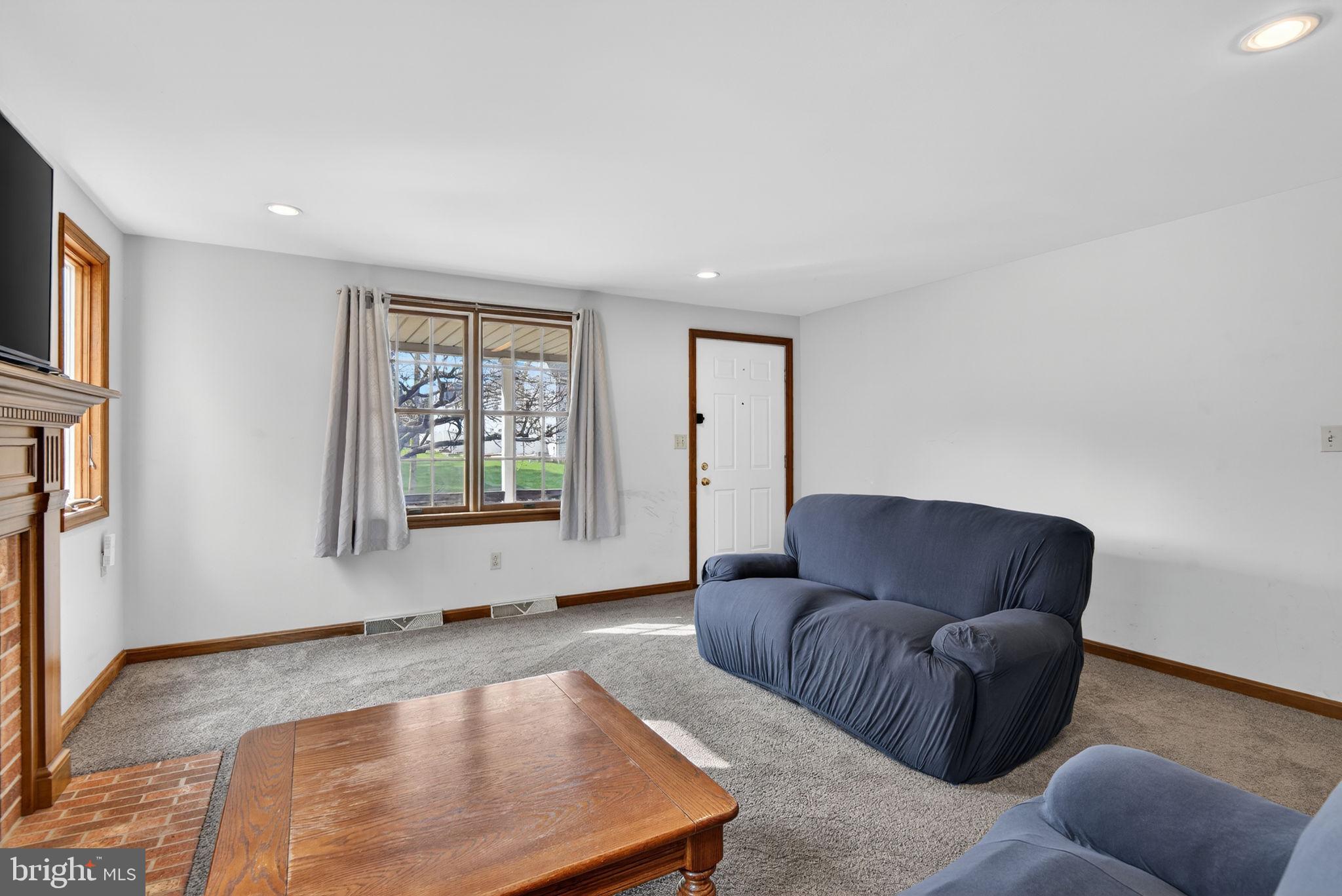 LANCASTER - Residential