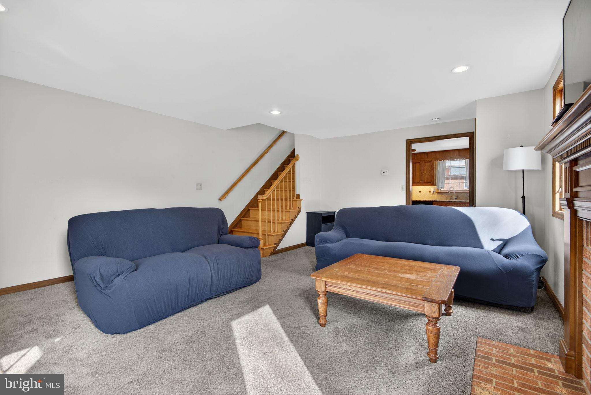 LANCASTER - Residential